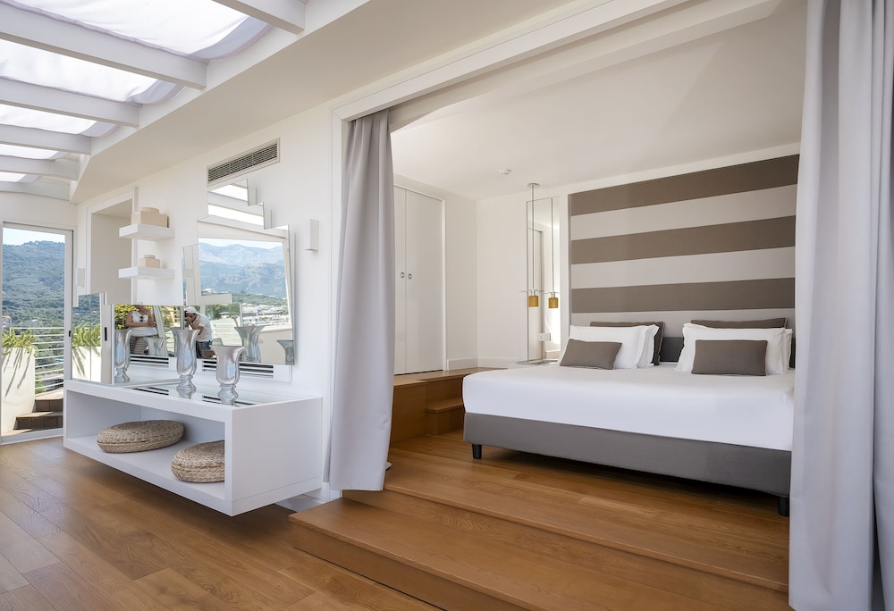 EXECUTIVE, SUITE, SEA VIEW, TERRACE