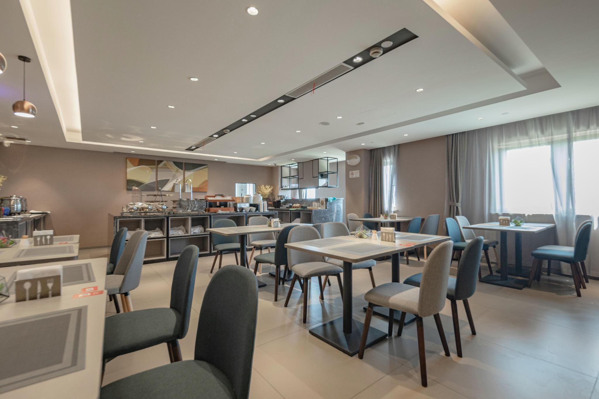 Home inn Selected (Shanghai Pudong International Airport Free Trade Zone) 40/53