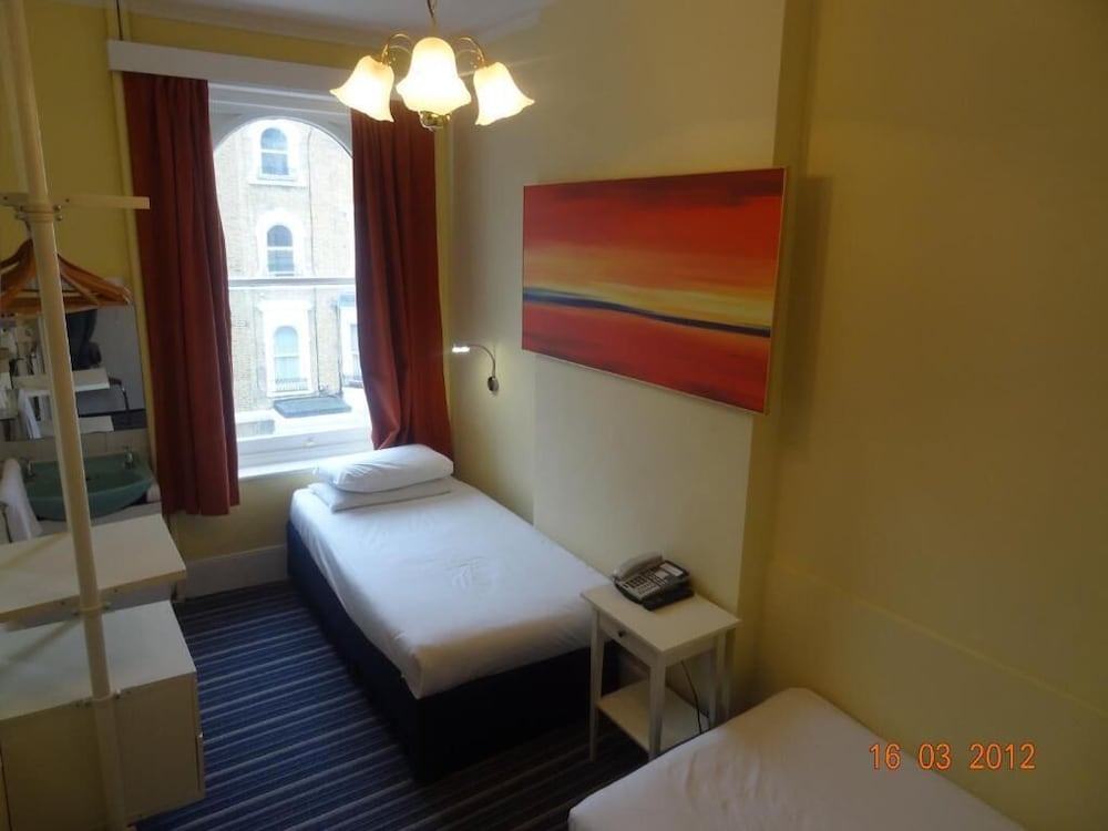 Manor Hotel 19/58