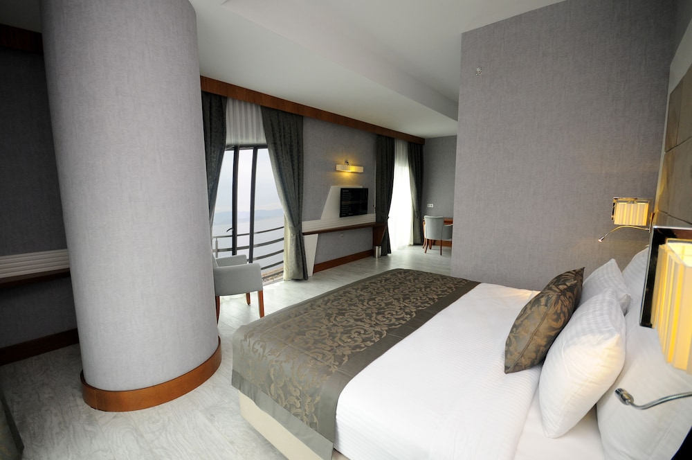 Elite Hotel Darica 22/75