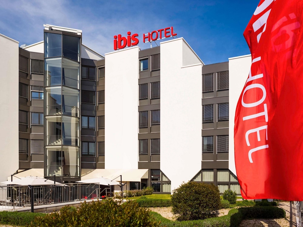 Ibis Lausanne Crissier 1/49