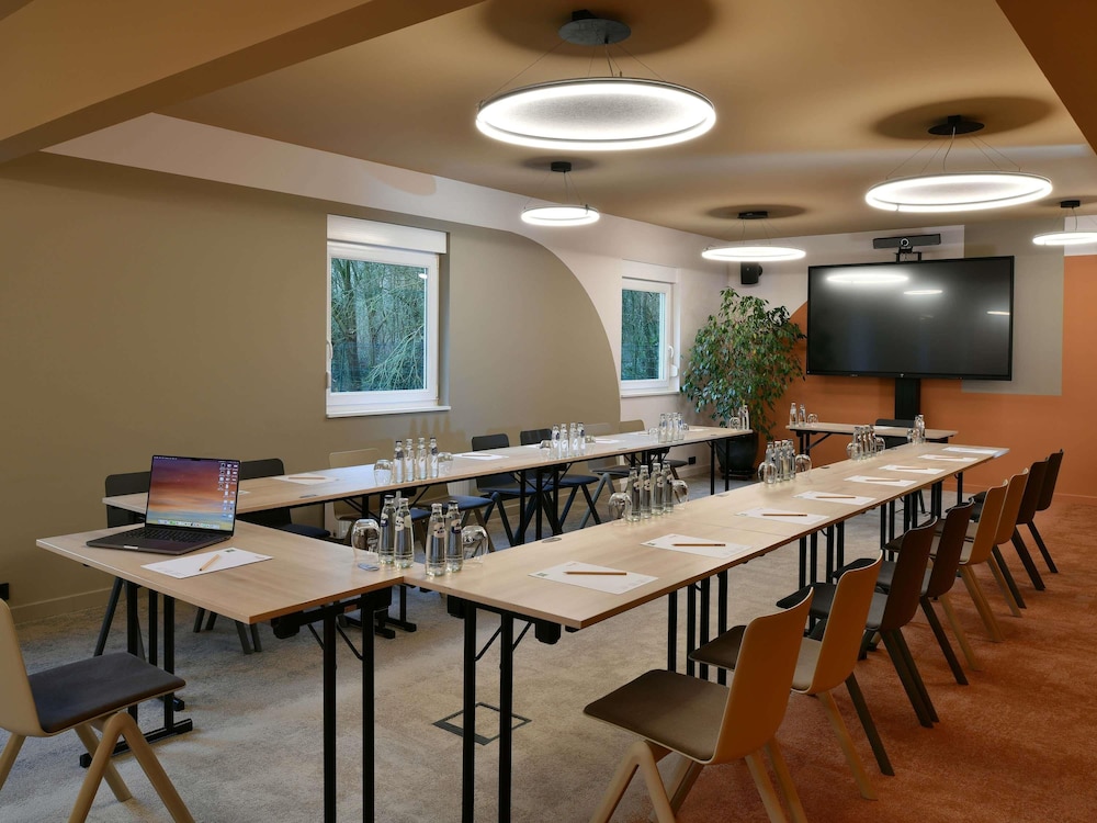 Ibis Styles Charleroi Airport Aero44 47/57