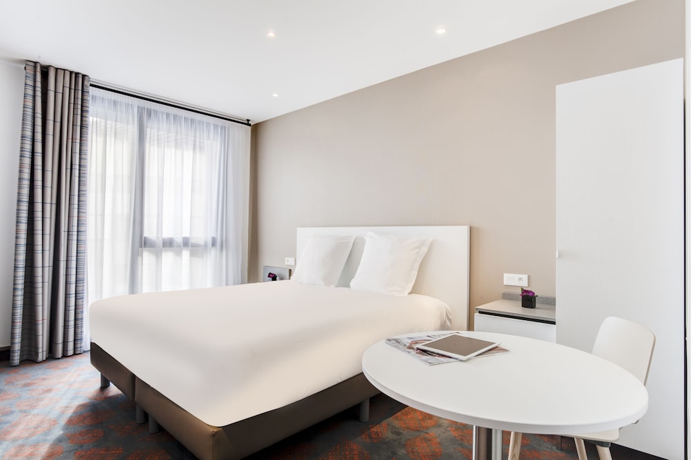 Spark by Hilton Lyon Park Saone 25/61