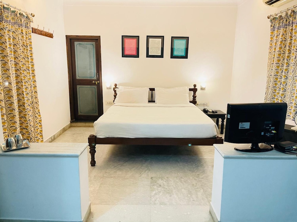 JAIWANA HAVELI 3/40