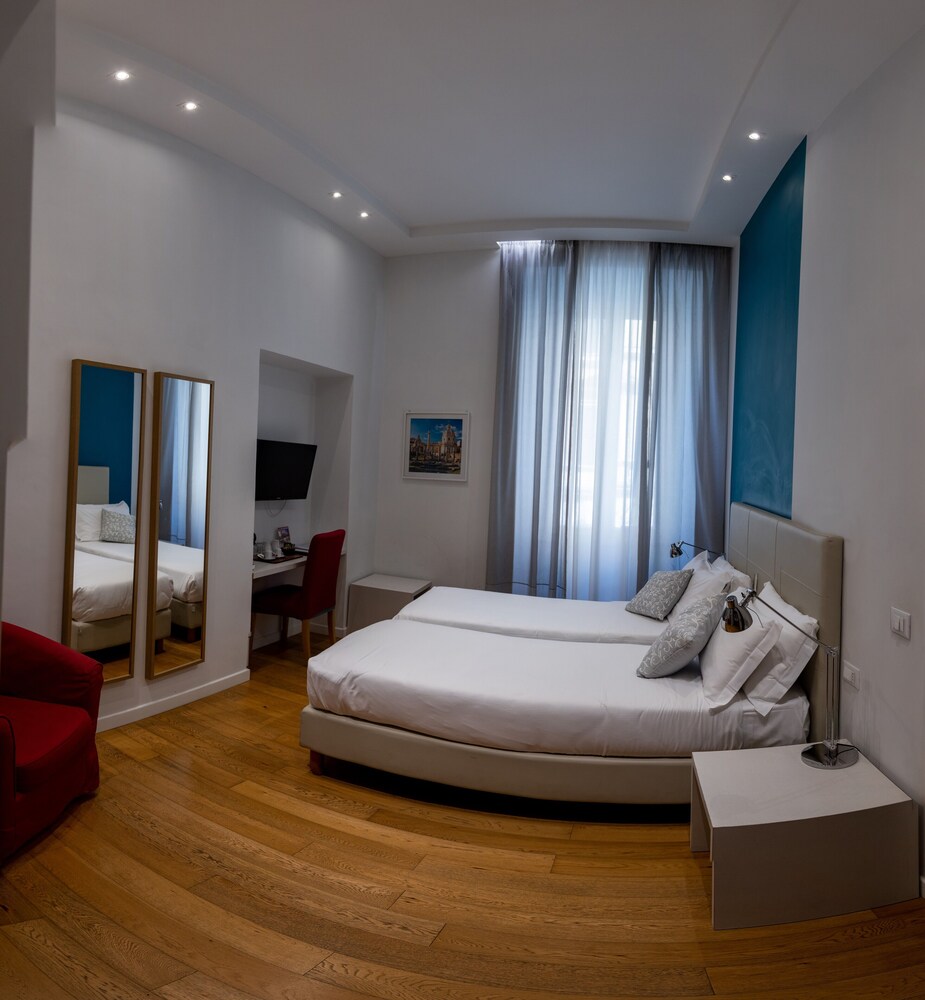 Sofia's Suites 8/46