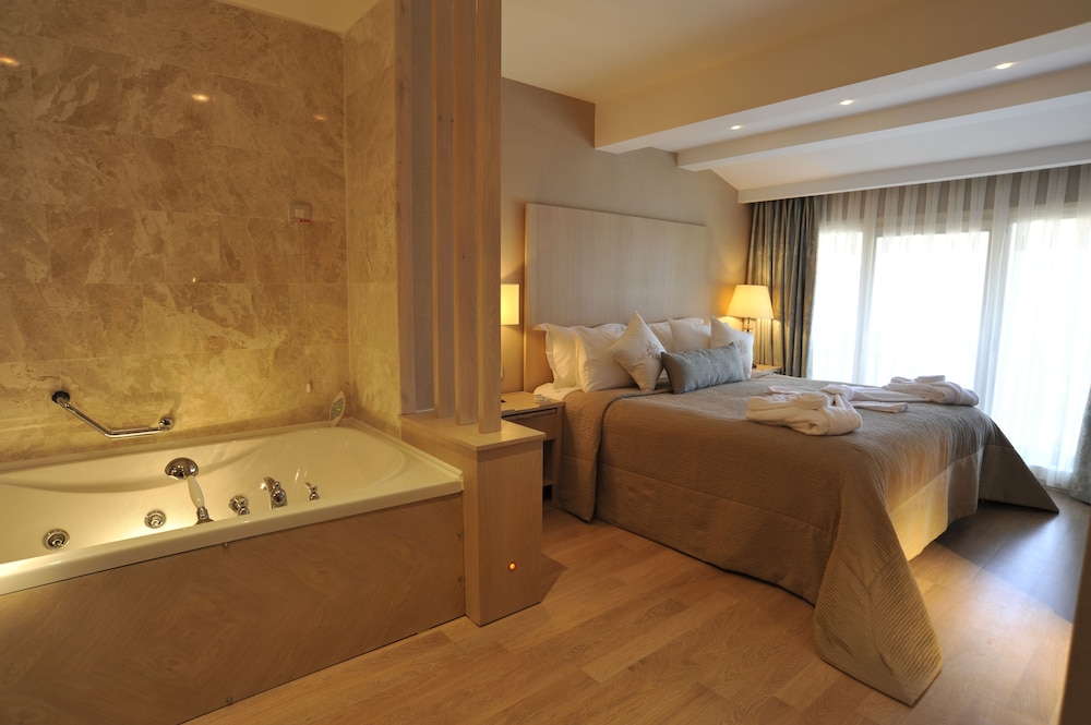Marti Resort Hotel 26/72