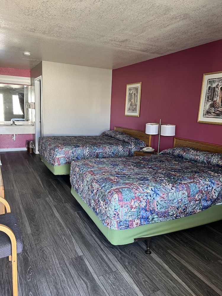 Country Inn Motel 20/45
