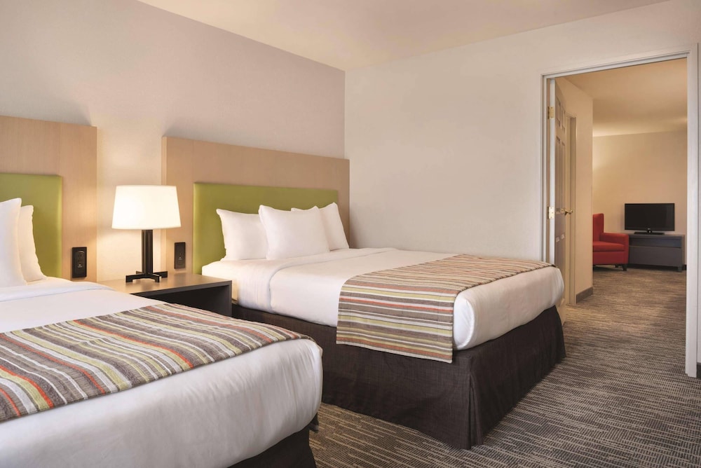 Country Inn & Suites by Radisson, Galena, IL 17/67