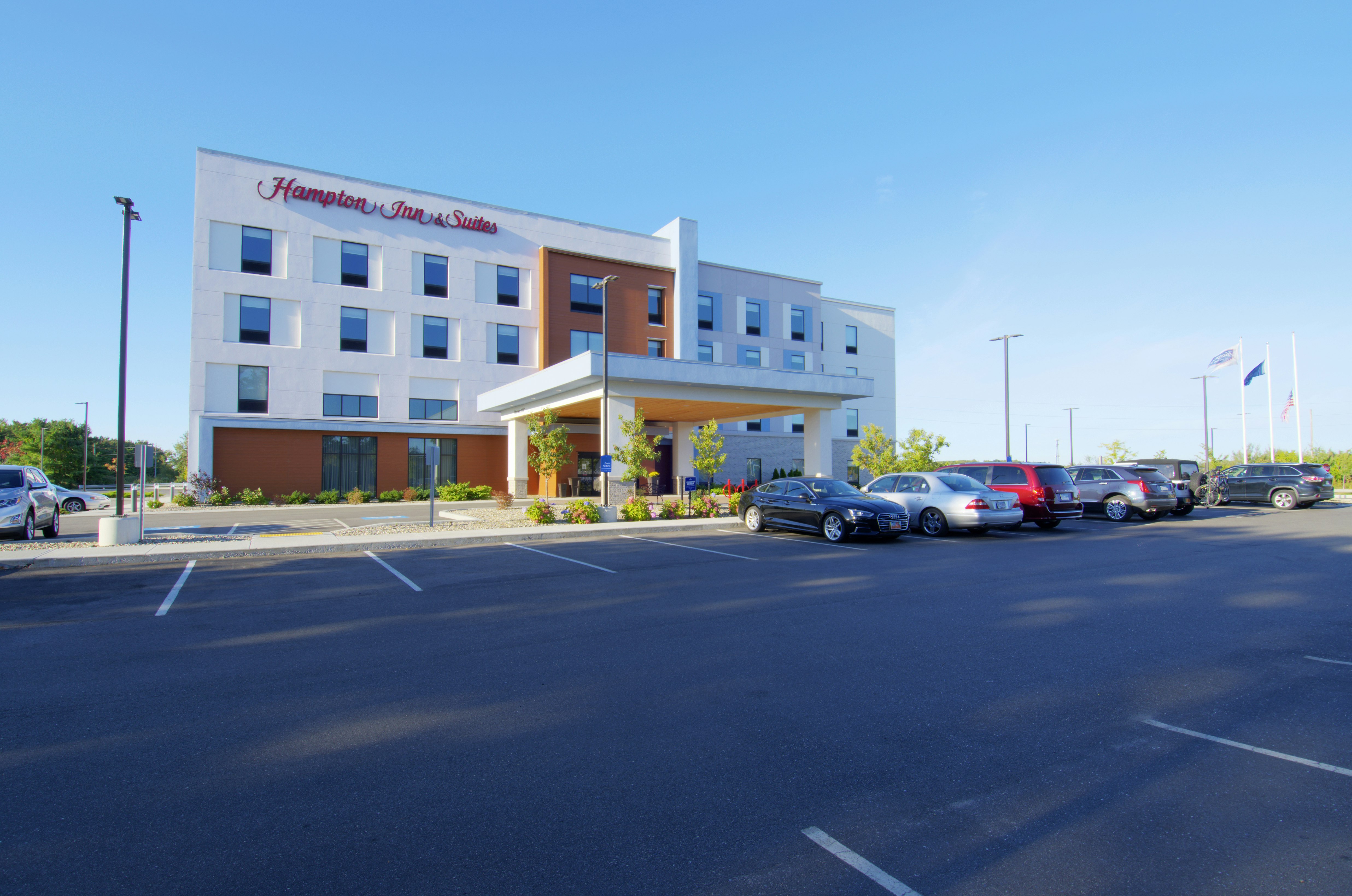 Hampton Inn Suites Portland Me 56/59