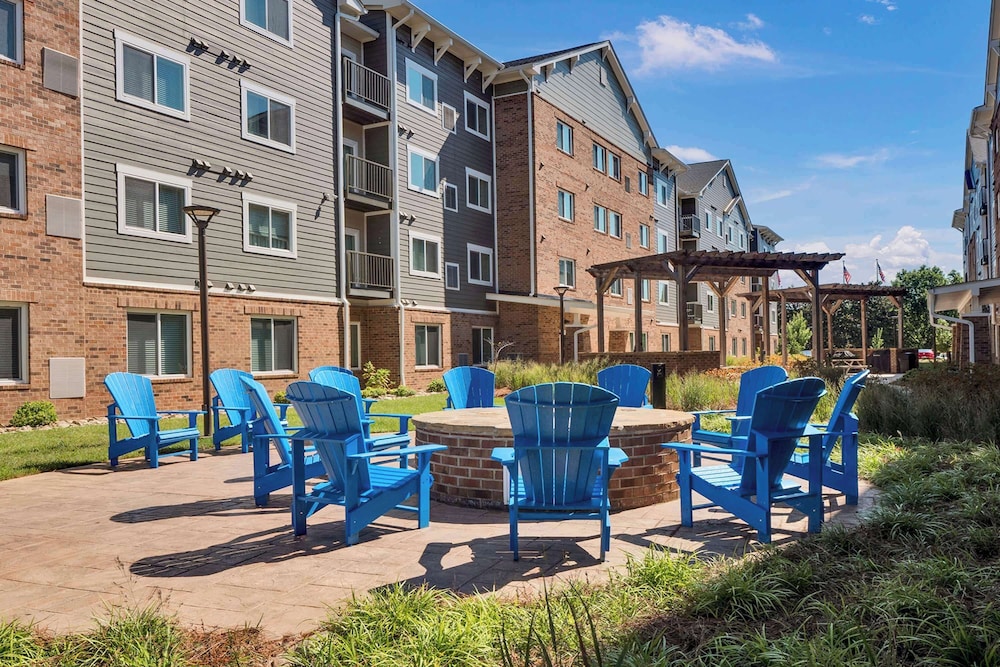 WaterWalk Extended Stay by Wyndham Charlotte - Arrowood 50/63