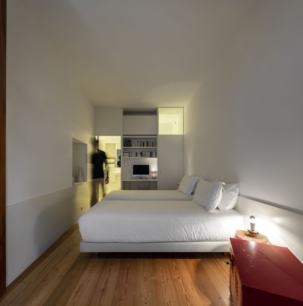 TOP, GARDEN, DOUBLE BED