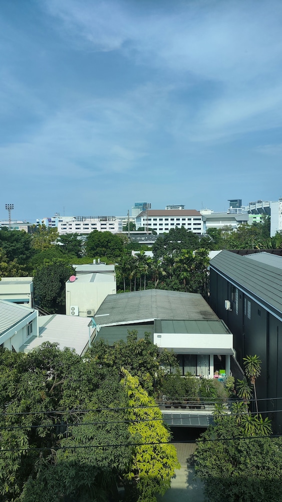 ResT Bangkok Poshtel 42/50