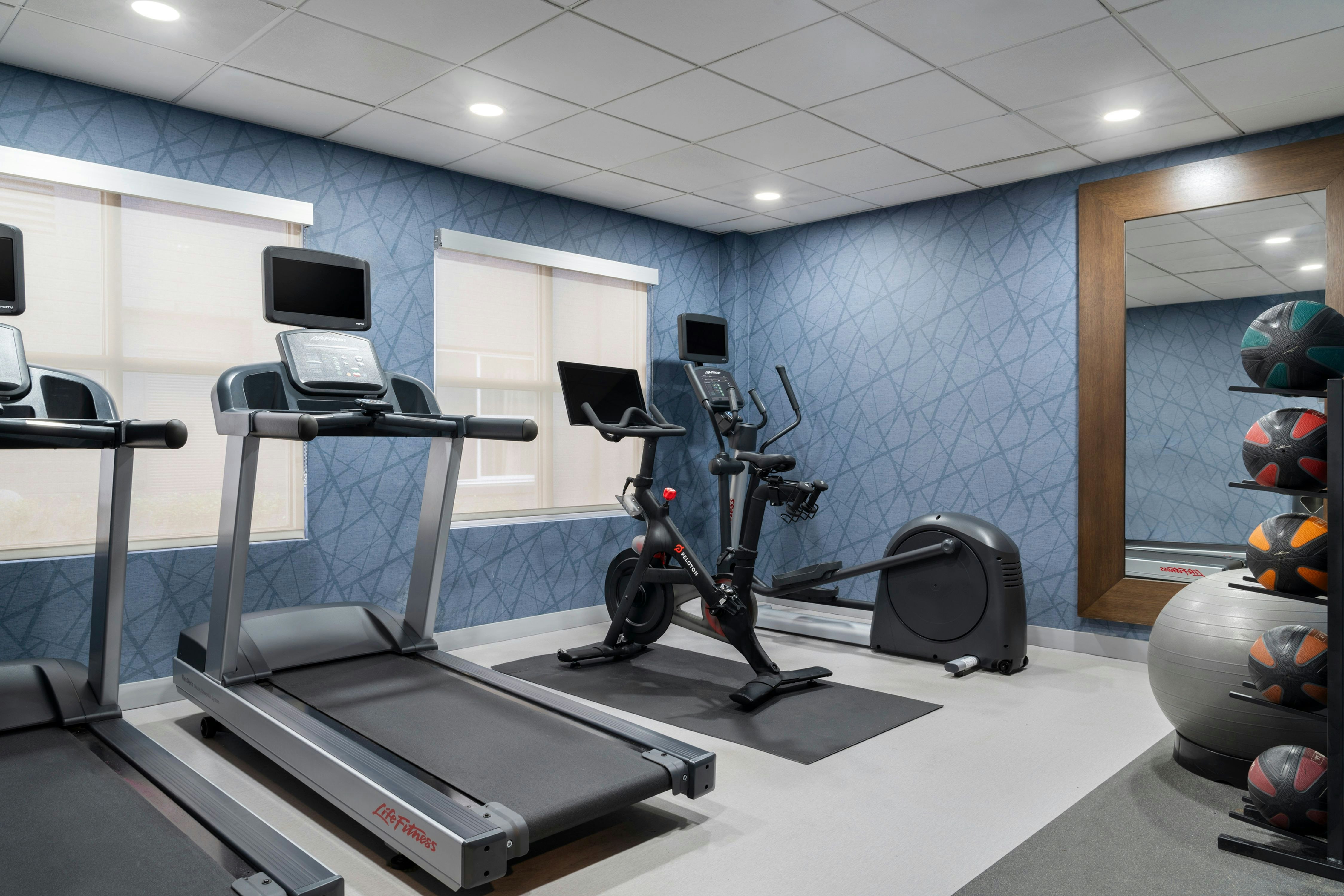 Homewood Suites by Hilton Richmond-Chester 13/24