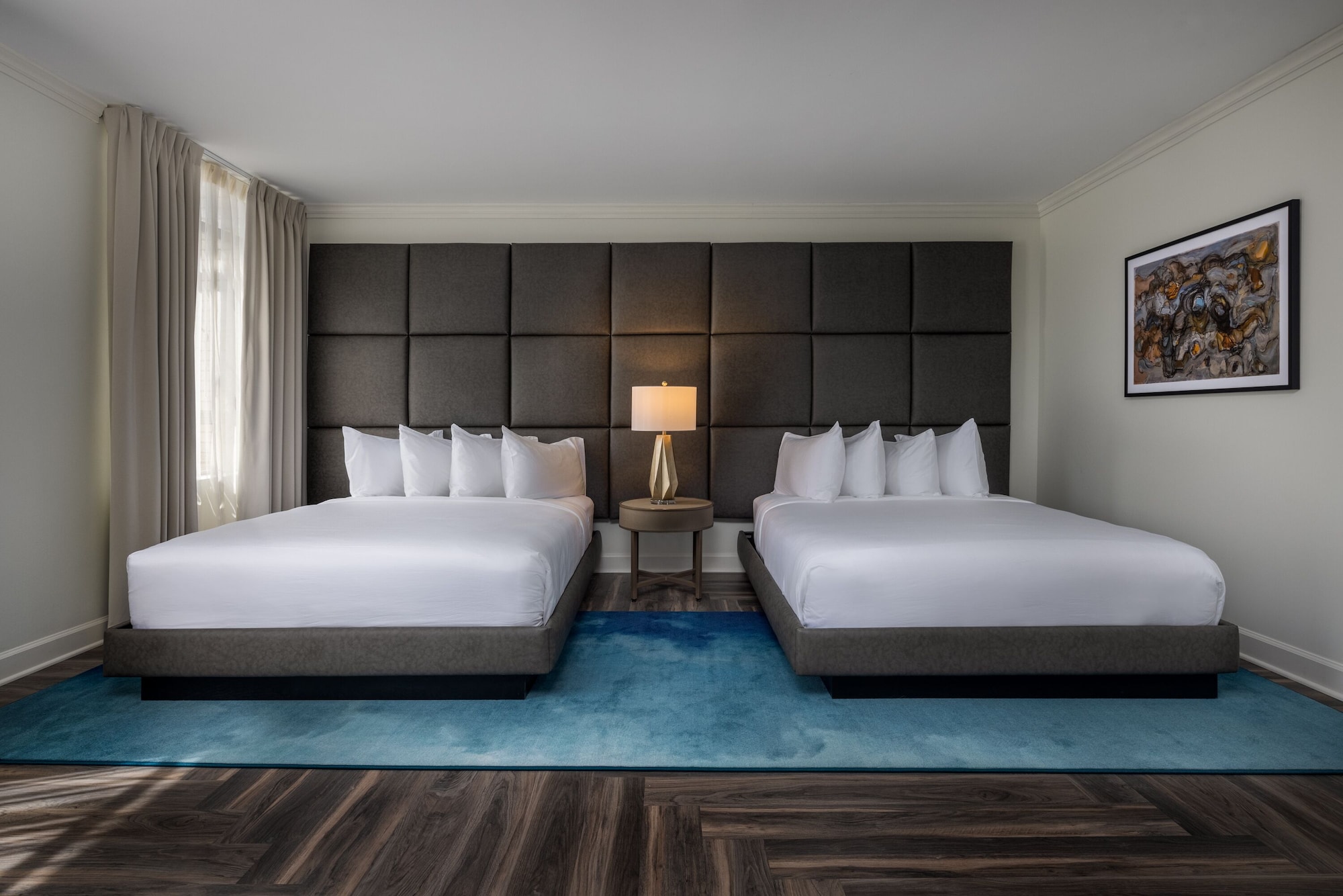 DELUXE, 2 QUEEN BEDS