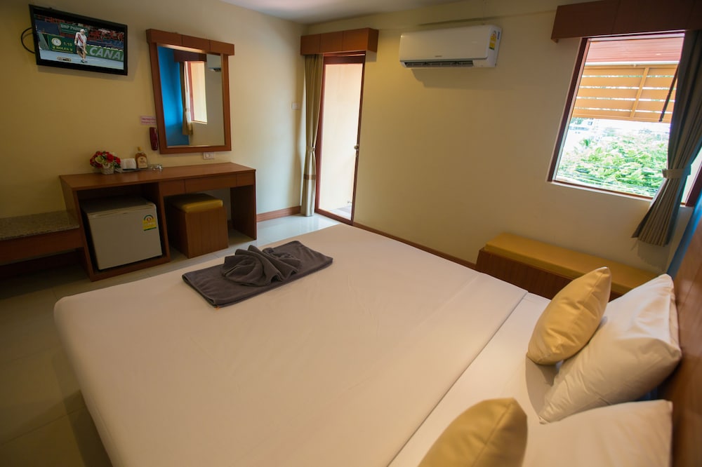 Standard, Double Bed, Twin Palms Resort 3/3