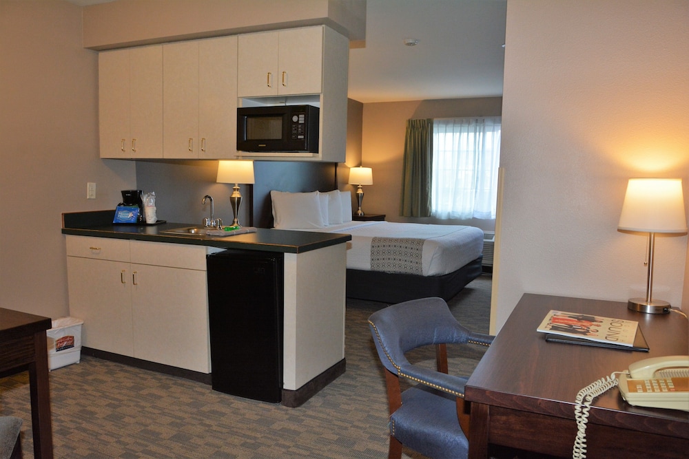 Fairbridge Inn And Suites Dupont 6/54