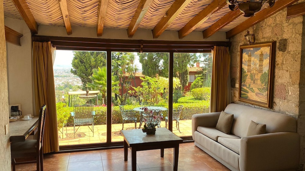 Villa San Jose Hotel And Suites 29/50