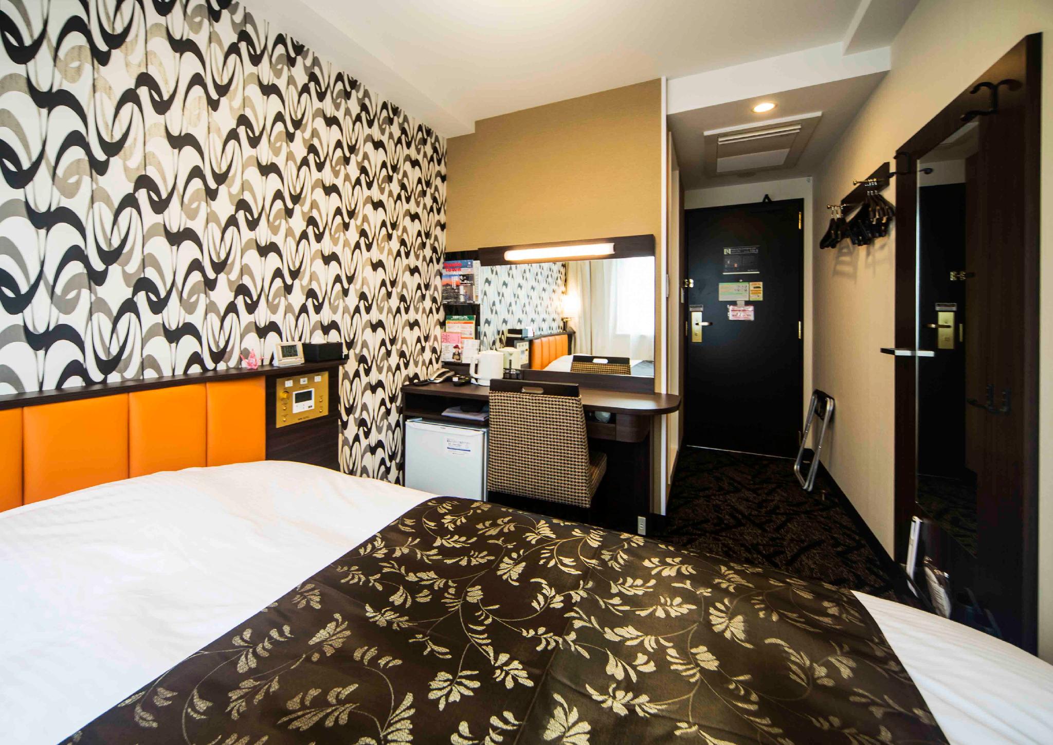 Room, Single