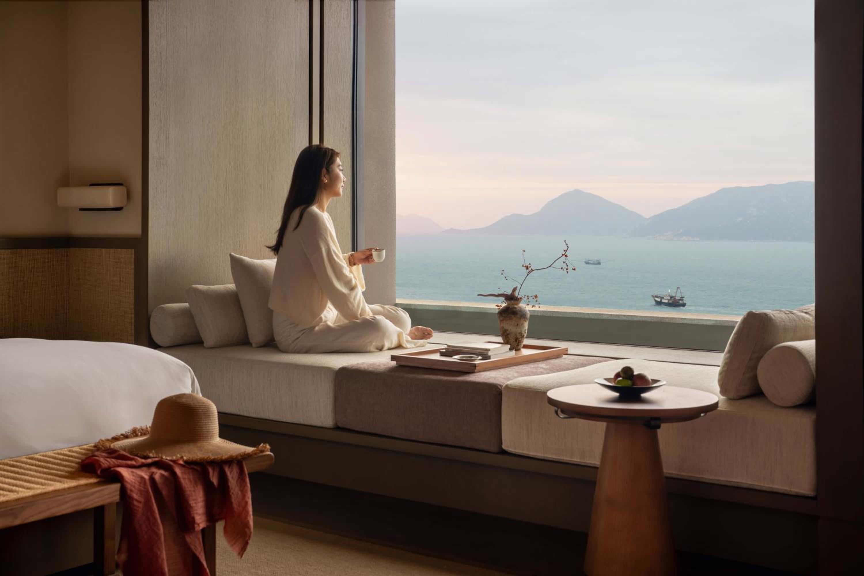 جناح ديلوكس بسرير كينج بإطلالة على البحر، Alila Dongao Island Zhuhai 2/3