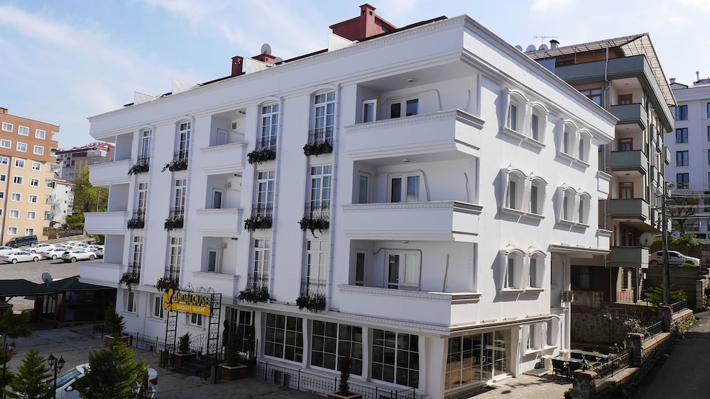 Andalouse Airport Suite Hotel 8/50