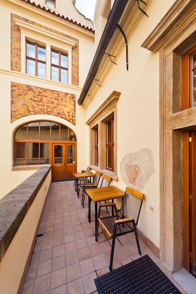 Residence U Vejvodu 27/40