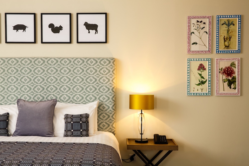 Mercure Gloucester Bowden Hall Hotel 43/70