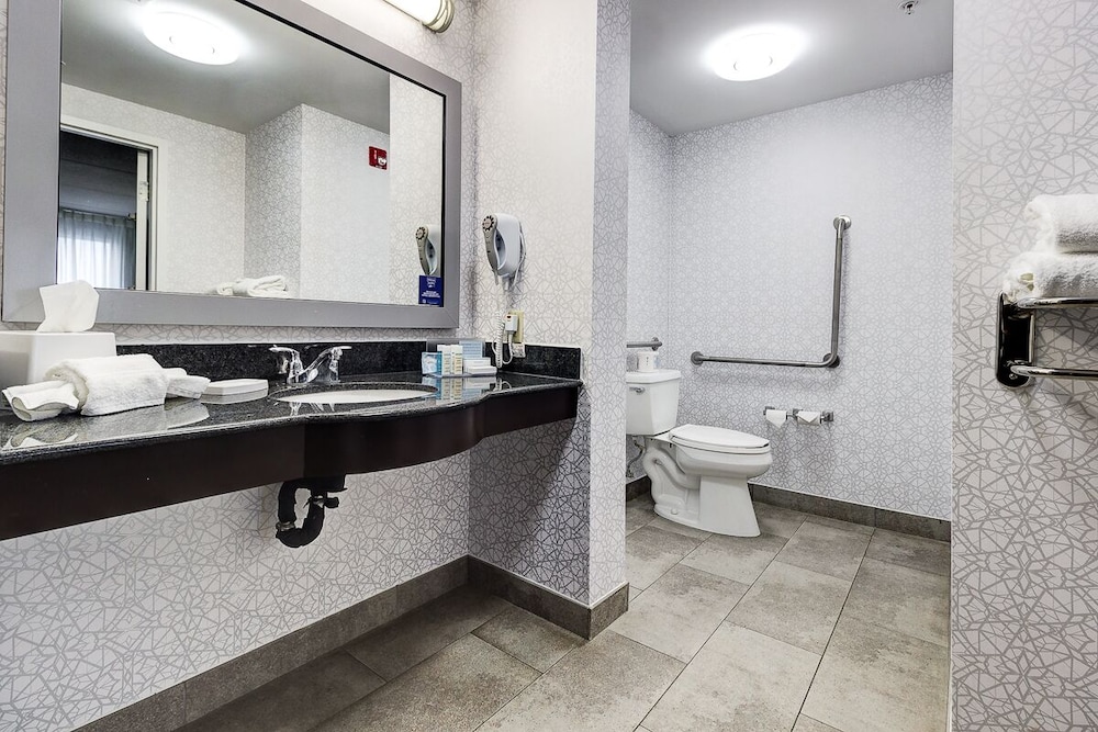 Hampton Inn Suites By Hilton Brantford 20/41