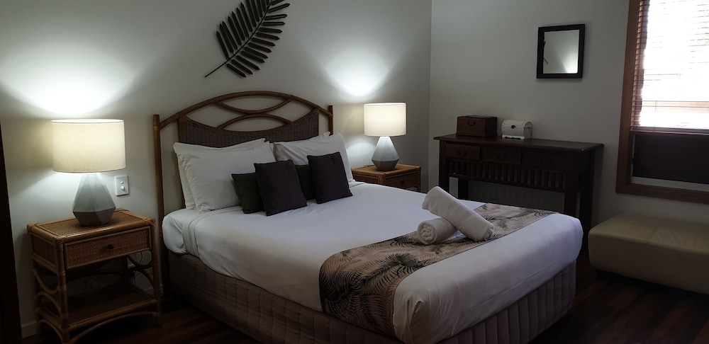 South Pacific Resort 23/78