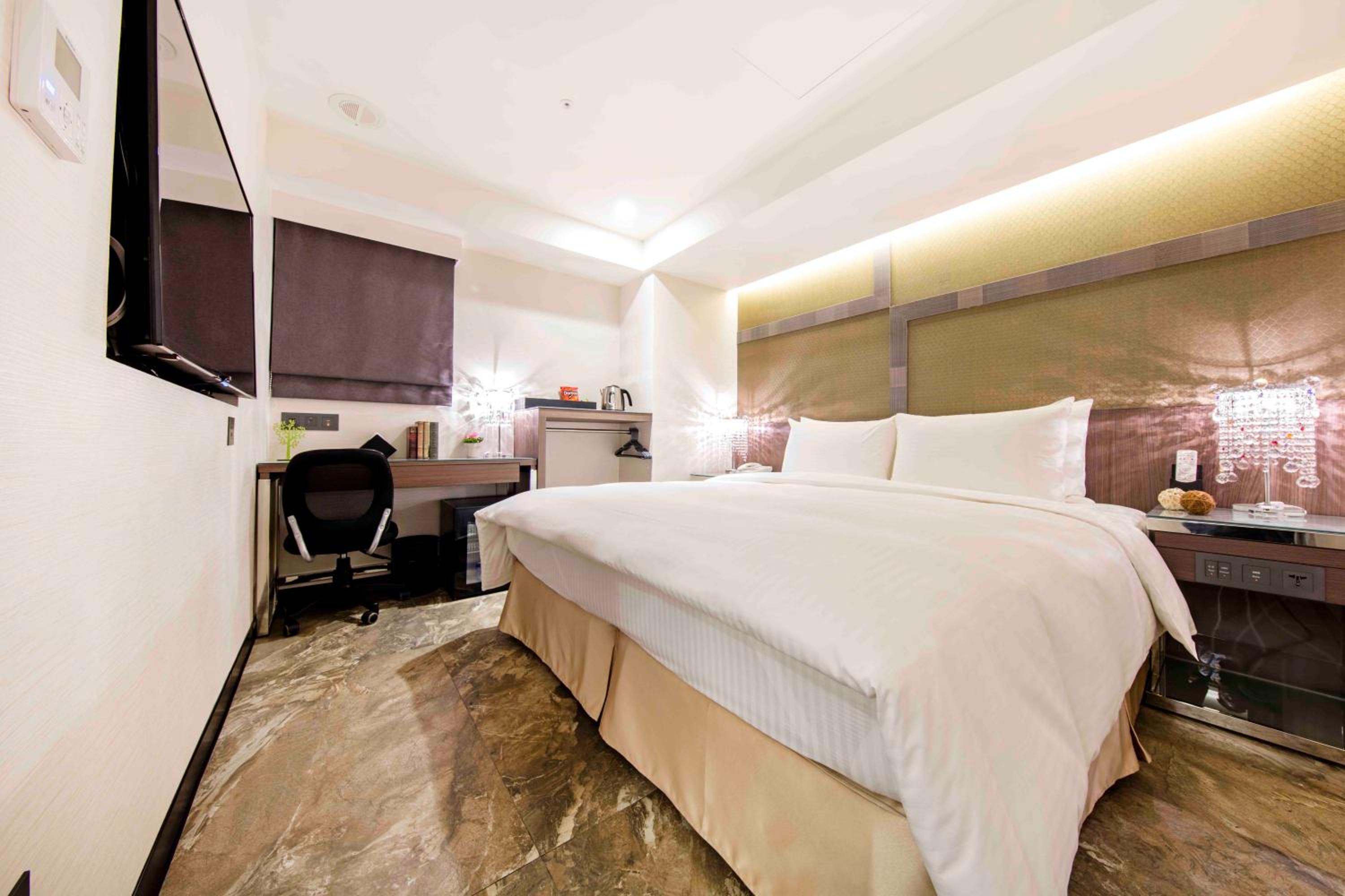 Standard, Double Bed
