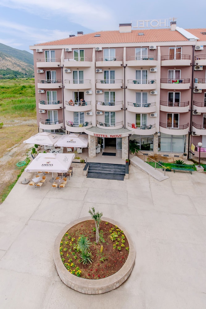 Hotel Novi 3/20