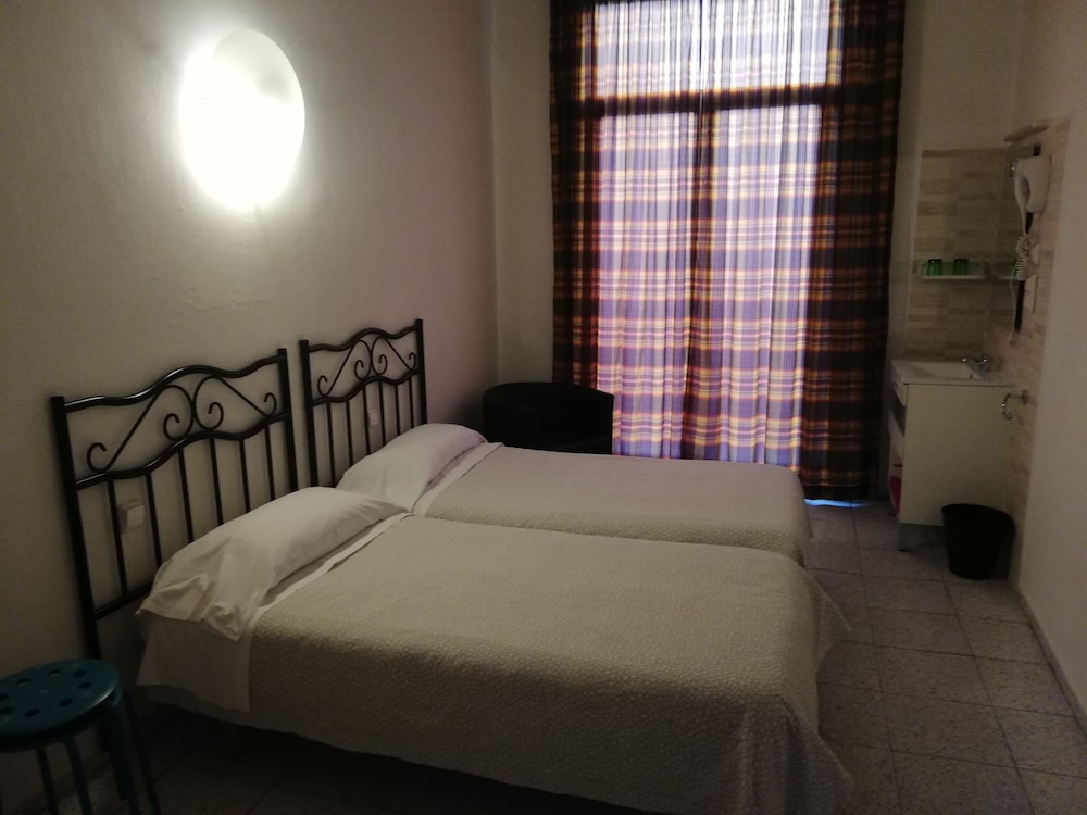 Hostal River 4/34