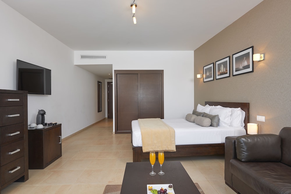 Melia Dunas Beach Resort And Spa 24/68