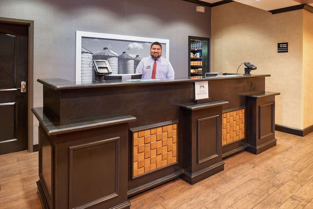 Hampton Inn Suites Waco South 9/39