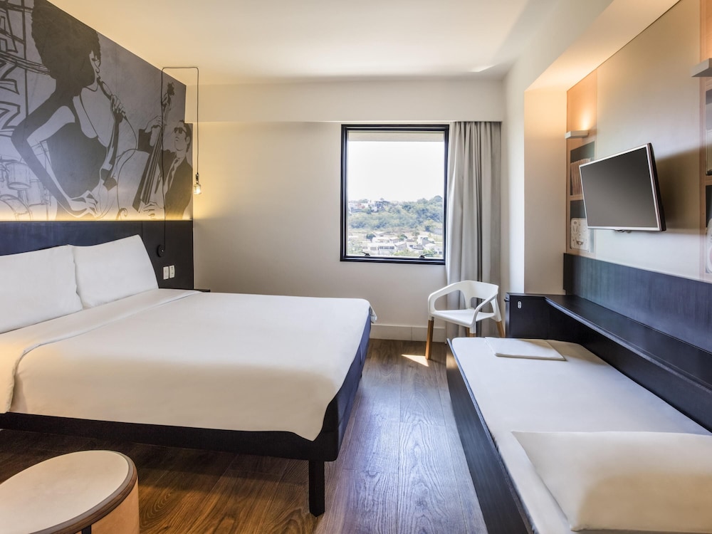 Ibis Styles Taubate 22/72