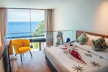 Loft, Sea View, with Pool