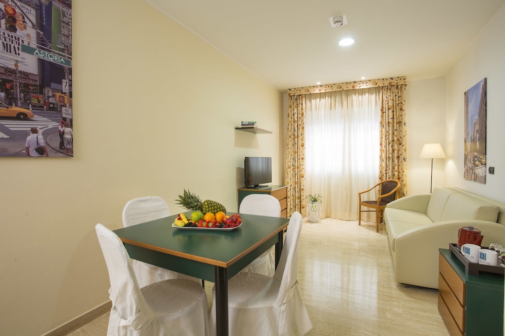 Astoria Suite Hotel 29/41
