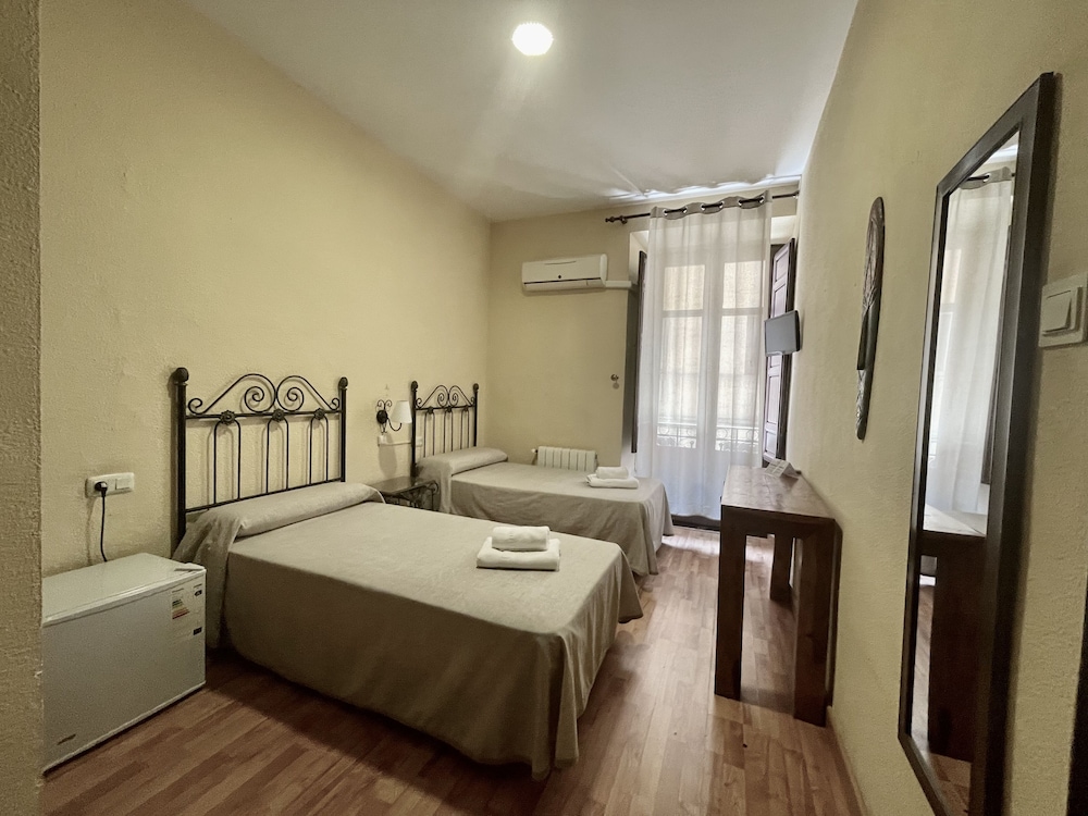 Arteaga Hostal & Baños Árabes Elvira 29/50
