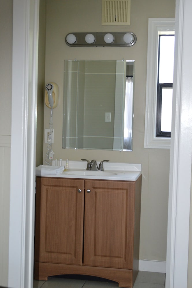 Omeo Suites Glass Beach 2/50