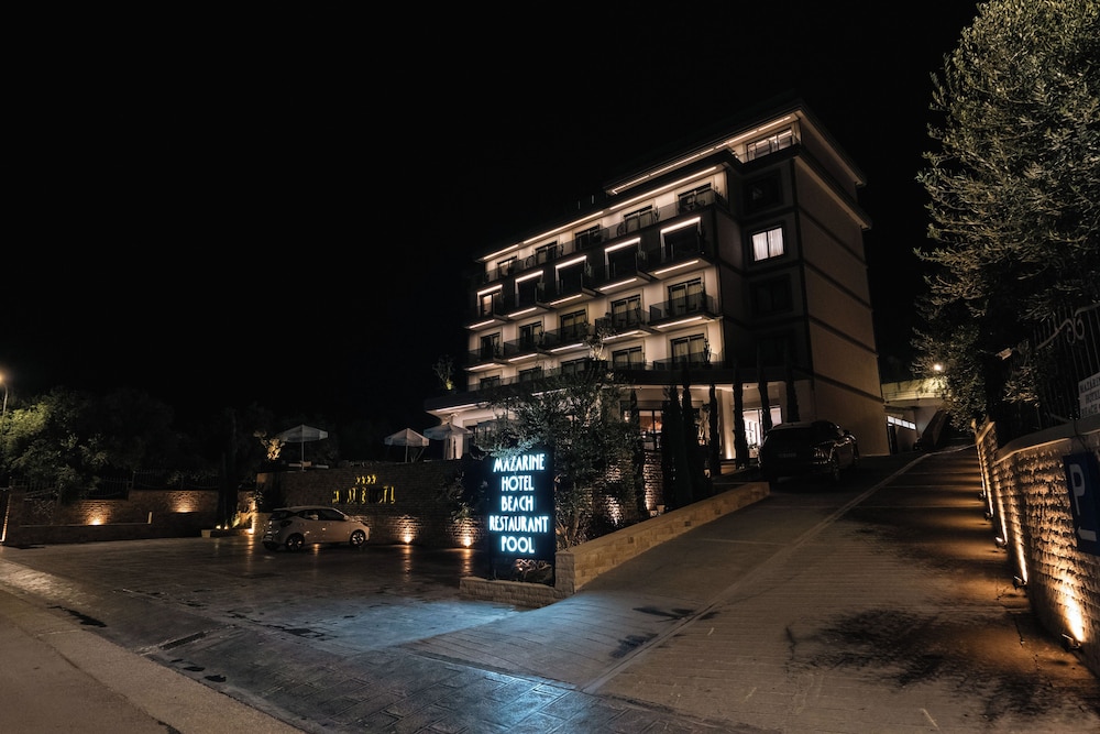 Mazarine Hotel and Restaurant 11/59