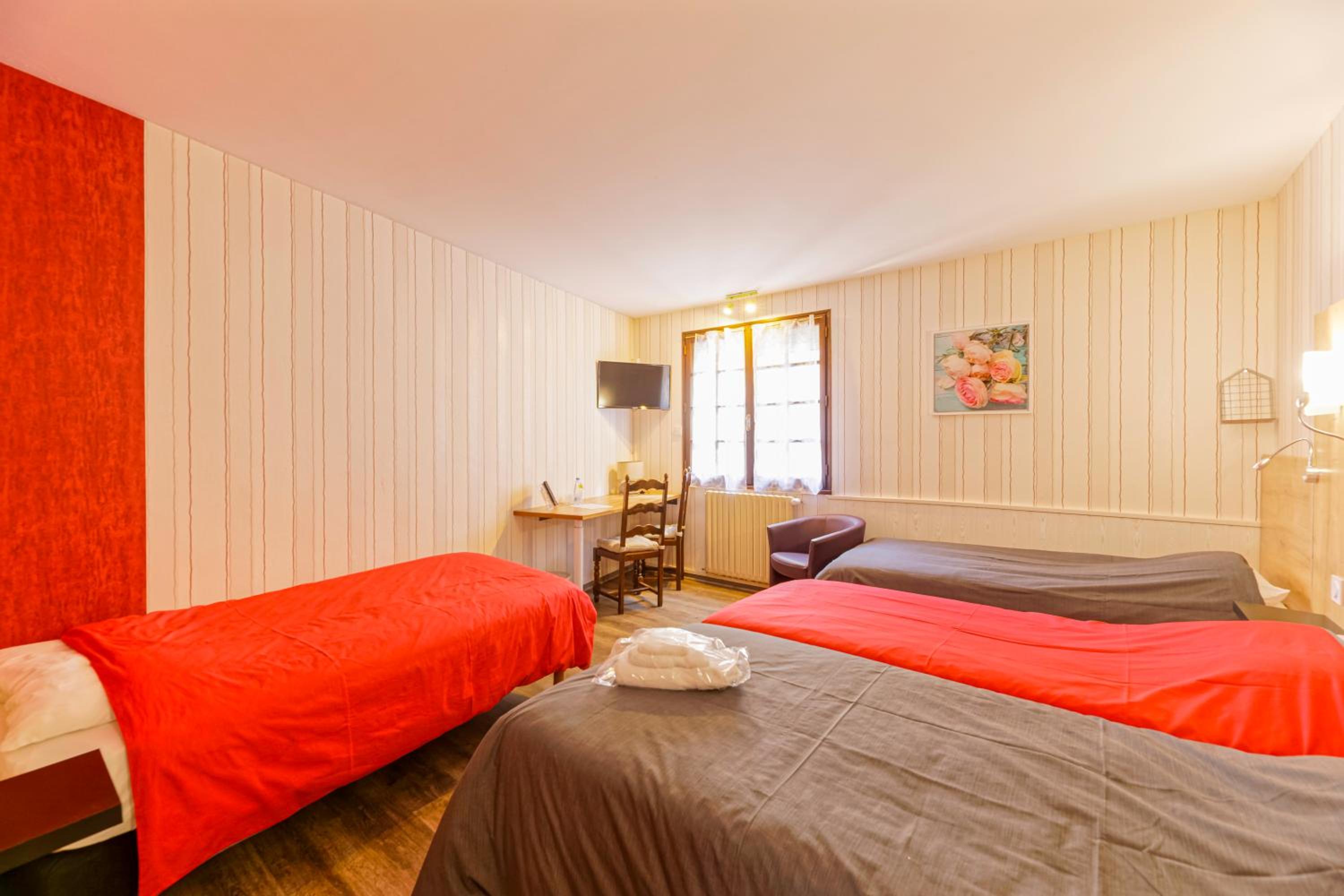 Room, Quadruple