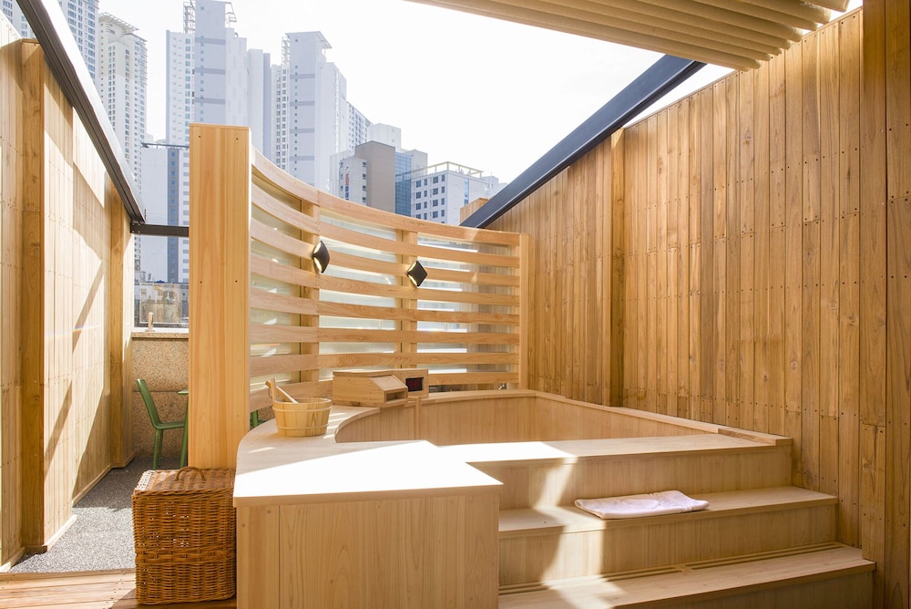 Hotel Nongshim 25/50