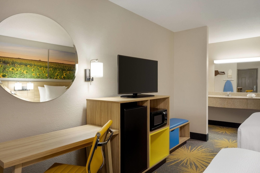 Days Inn By Wyndham Cartersville 40/44