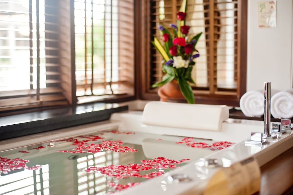 ROYAL MUANG SAMUI VILLAS 29/72