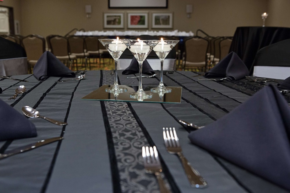 Hilton Garden Inn Cincinnati/West Chester 41/81