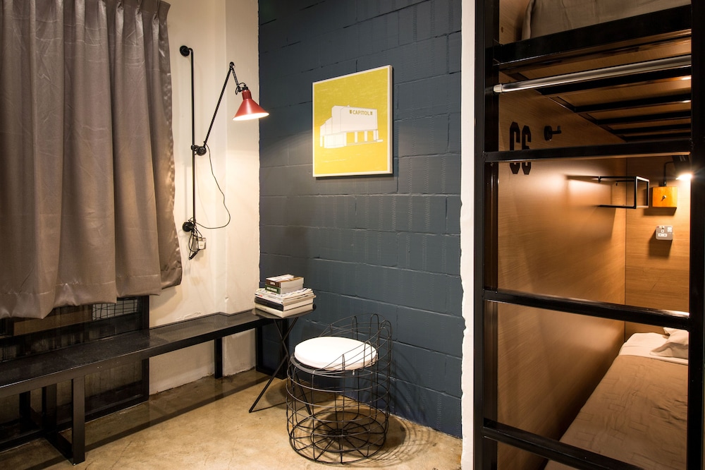The Brownstone Hostel & Space 47/50