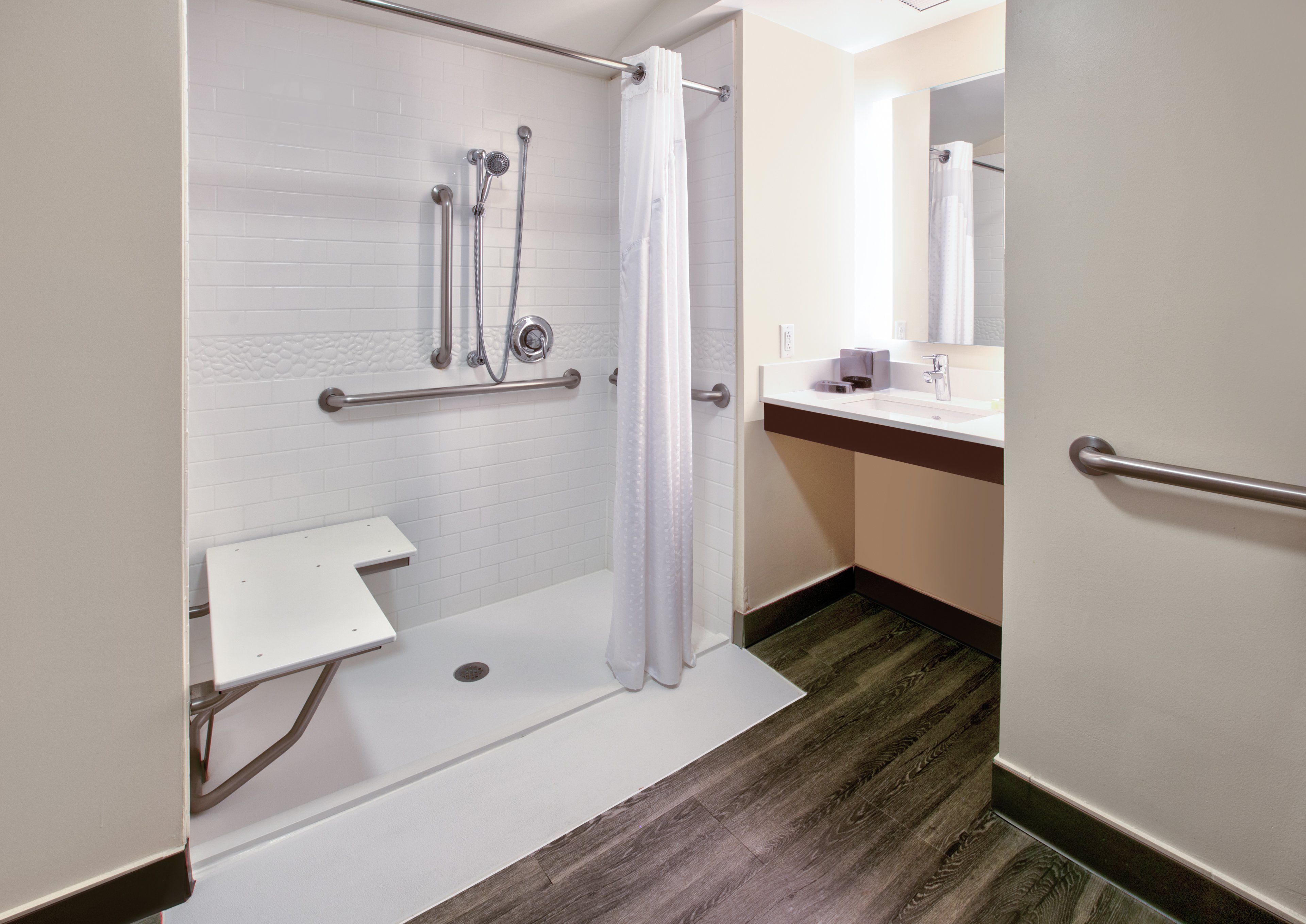 Holiday Inn Dfw South 60/64