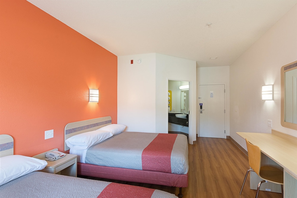 Motel6 Columbia, SC - Fort Jackson Area 23/47