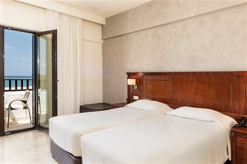 Double room - Economy - Side sea view - not renovated