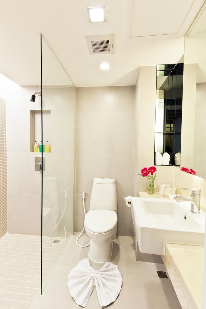 Trinity Silom Hotel 46/46