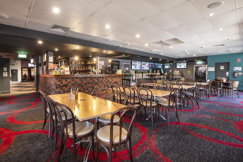 Prince of Wales Hotel 32/50